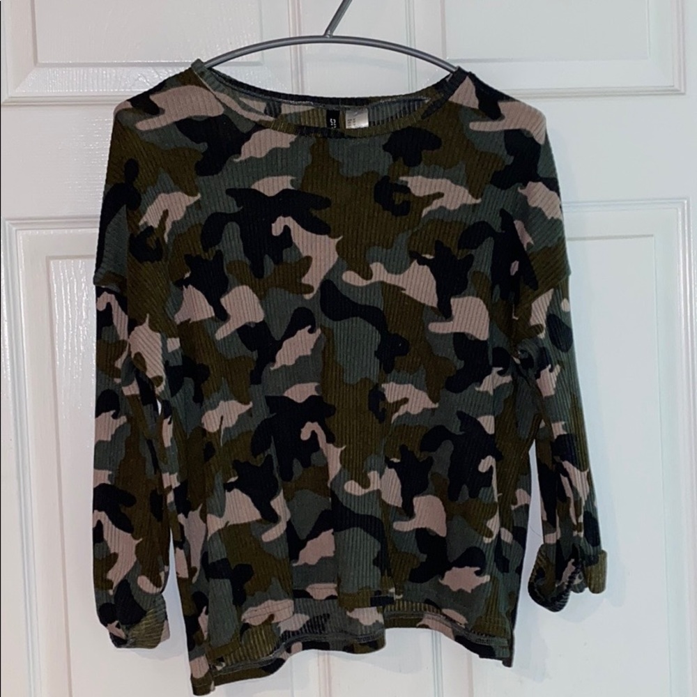 H&M Camo long sleeve